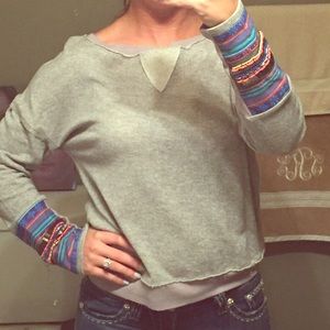 Detailed Sleeve comfy pullover 💗