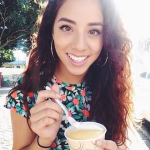 Meet your Posher, Liza