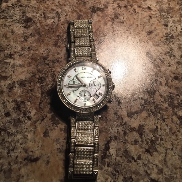 Silver Marc Jacobs watch!