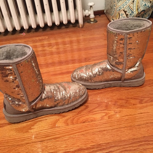 Authentic ugg boots - Picture 3 of 3