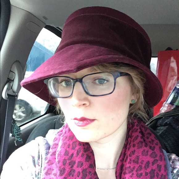 Meet your Posher, Ashley - Picture 4 of 7