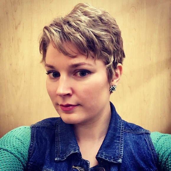 Meet your Posher, Ashley - Picture 2 of 7