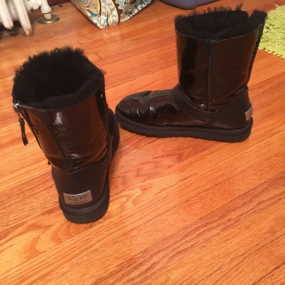 Authentic unique uggs - Picture 3 of 3