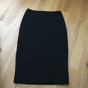 MIDI black pleated skirt