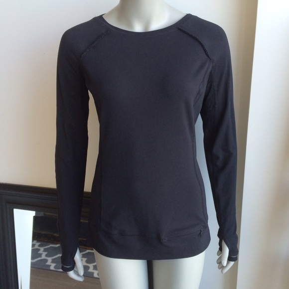 lululemon athletica Tops - Rulu running long sleeve with lace detail up back.