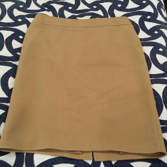 Soft wool skirt