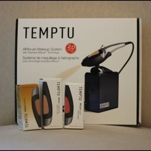 Temptu Airbrush System w/ found., bronzer, & blush