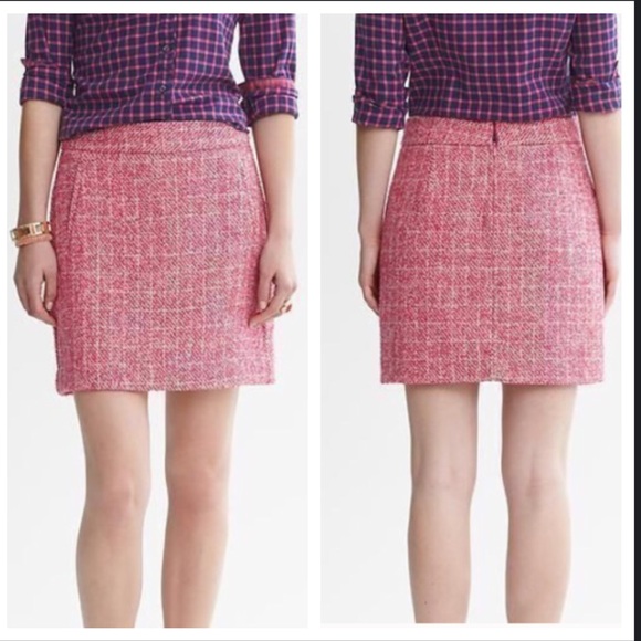 ❗️SOLD❗️"Parrot" Pink Tweed Skirt - Picture 2 of 4