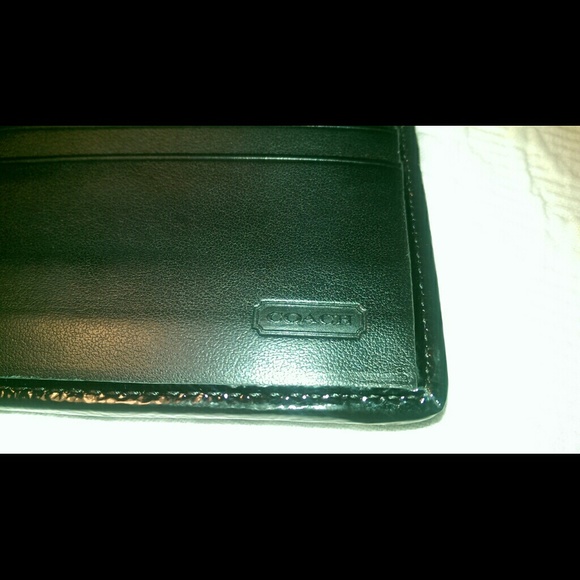 Coach Wallet - Picture 4 of 4
