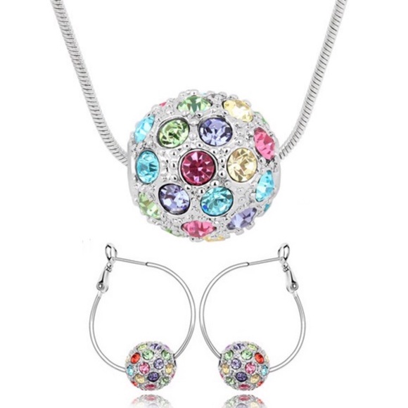 🎉Gorgeous AUSTRIAN CRYSTAL-THREE SETS LEFT🎉