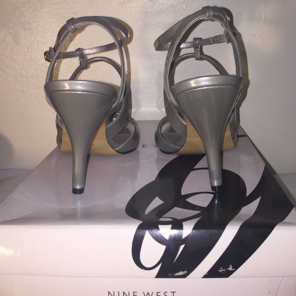 Nine West silver strappy heels size 10 - Picture 3 of 4