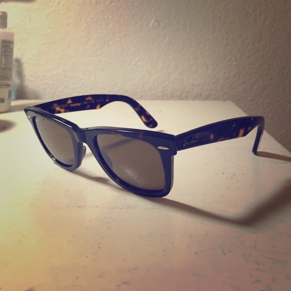 Ray-Ban Accessories - Ray-ban sunglasses, polarized lenses