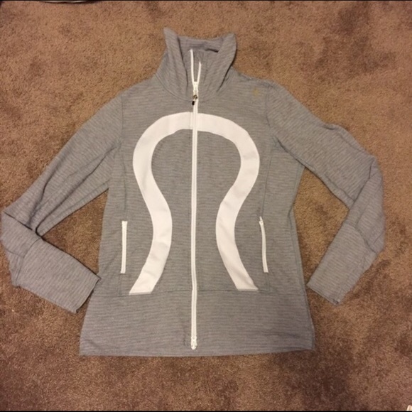 Lululemon grey sweat shirt size 10