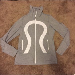 Lululemon grey sweat shirt size 10