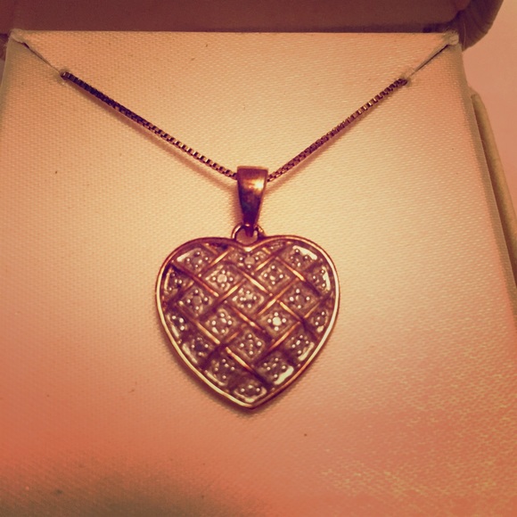 Gold, diamond accent heart necklace