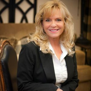 Meet your Posher, Phyllis