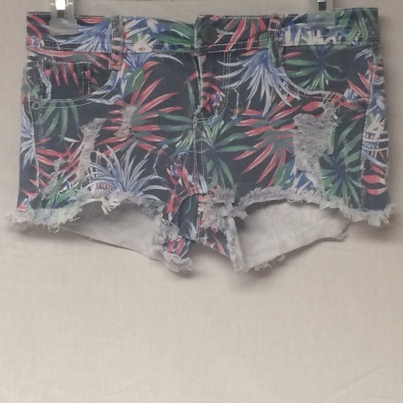 Tropical Shorts 💕 - Picture 1 of 3