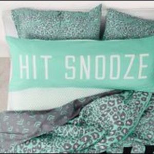 Victoria Secret PINK full comforter. Great shape