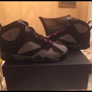 Air Jordan retro 7s 'Bordeaux' size 6.5Y