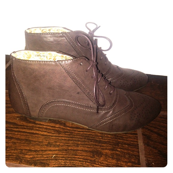 Papaya Oxford Style Shoes