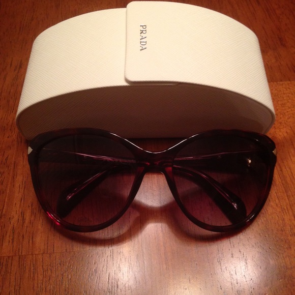NWOT Prada Womens Sunglasses