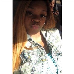 Meet your Posher, Raquel