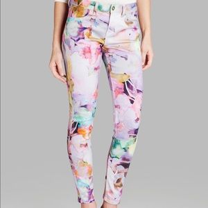NWT. Ted Baker Bloem Print Jeans