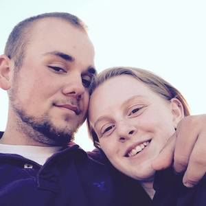 Meet your Posher, Caitlin