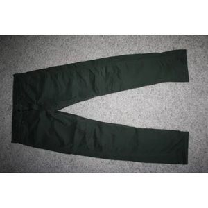 Lot of 4 Levi's pants.