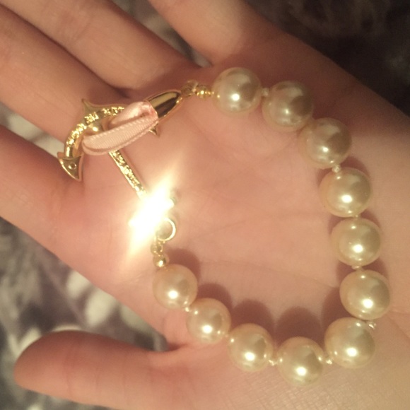 KJP pearl bracelet