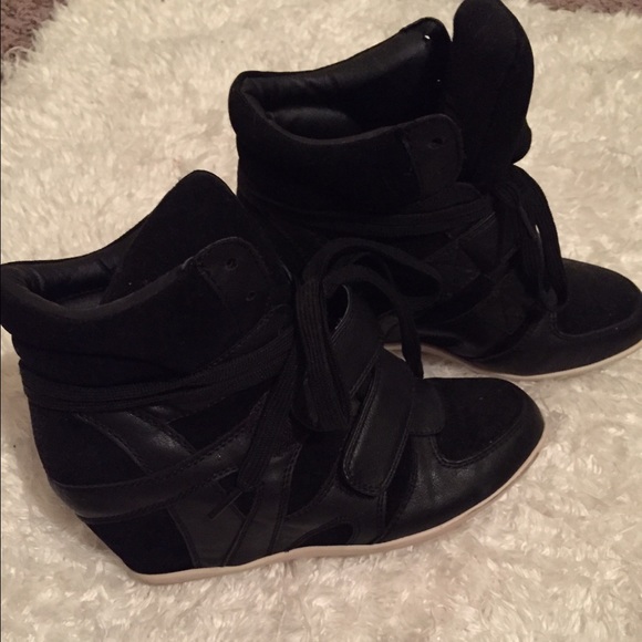 Sneaker wedges