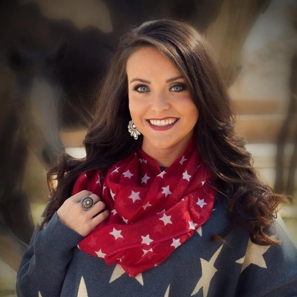 Meet your Posher, Rachel - Picture 2 of 6