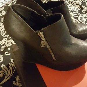 Guess shoes