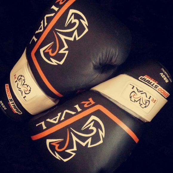 RS2V Rival Pro Sparring gloves - Picture 2 of 4