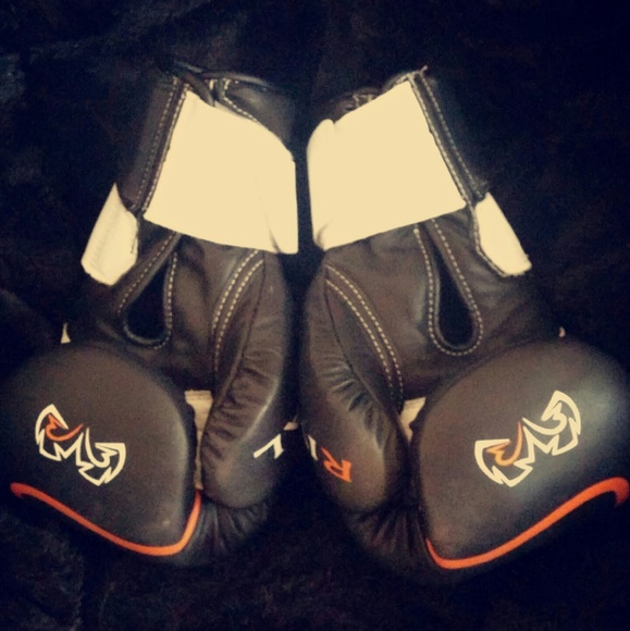 RS2V Rival Pro Sparring gloves - Picture 3 of 4