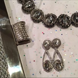 Charming Charlie Headband and Earrings Set