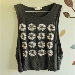 Daisy, Grey Muscle Tee
