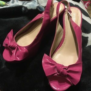 Pink wedges