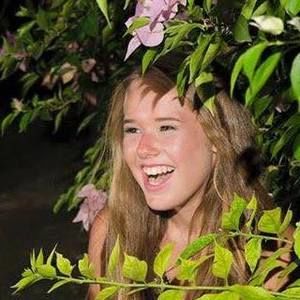 Meet your Posher, Elene