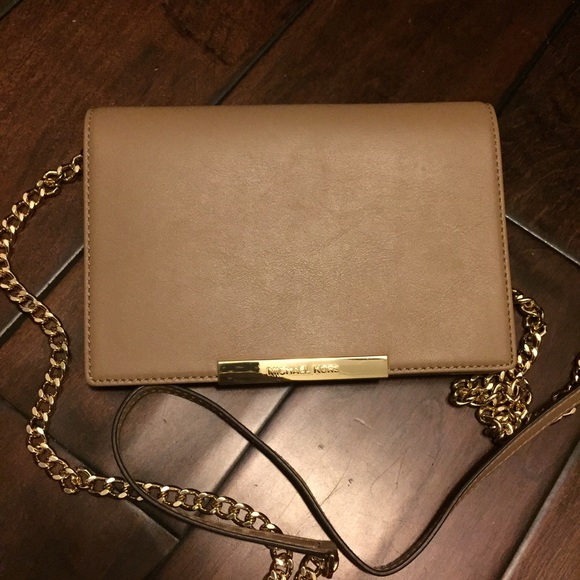 Michael kors crossbody wallet