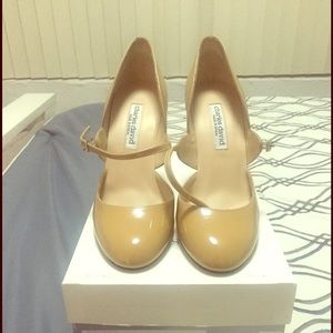 Charles David. Brand New Valencia pumps.