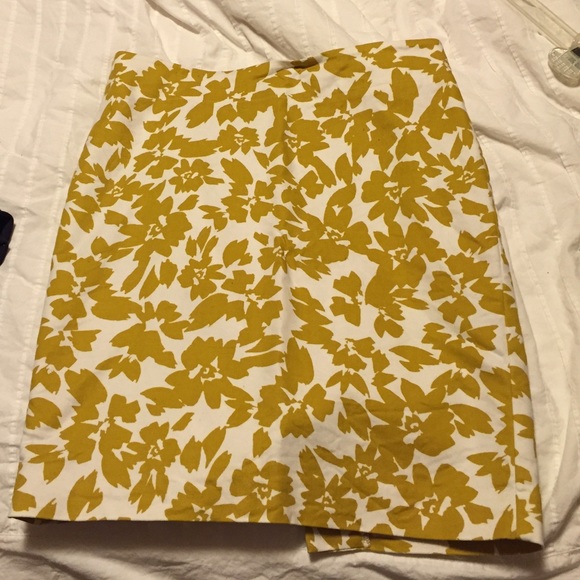 Loft yellow floral skirt 6P