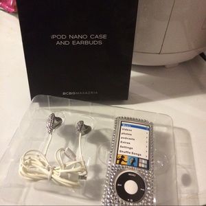 IPod nano bling case and earbuds New in box BCBG