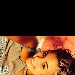 Meet your Posher, Tiaranray