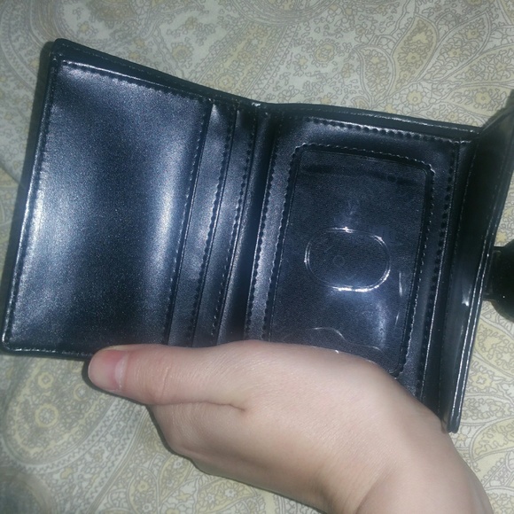 Wallet - Picture 2 of 4