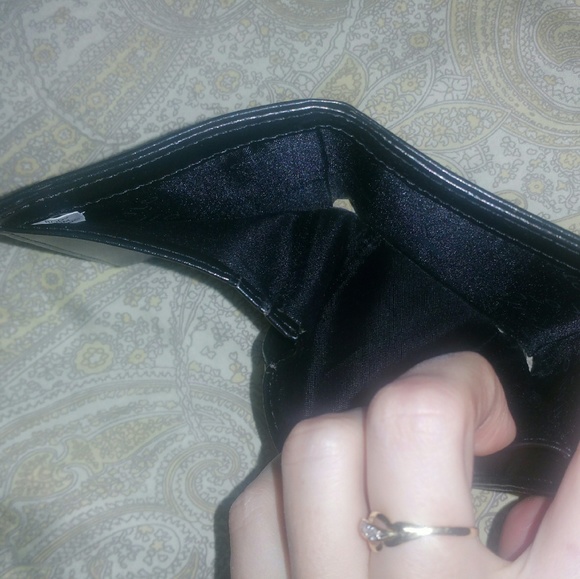 Wallet - Picture 4 of 4