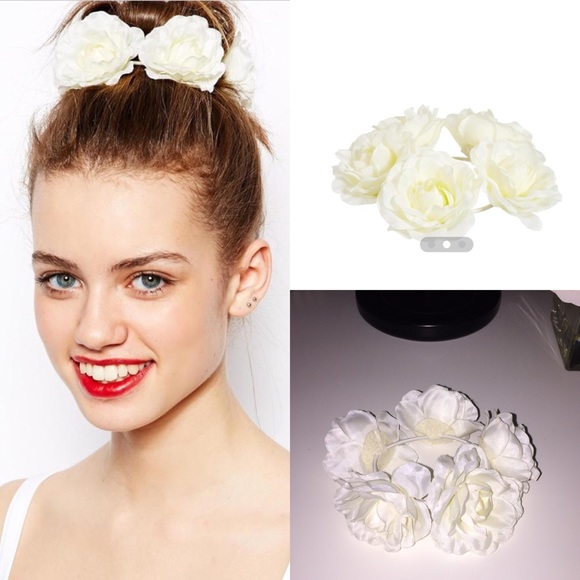 New Asos Oversized Bun Garland