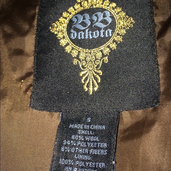 Coat - Picture 2 of 4