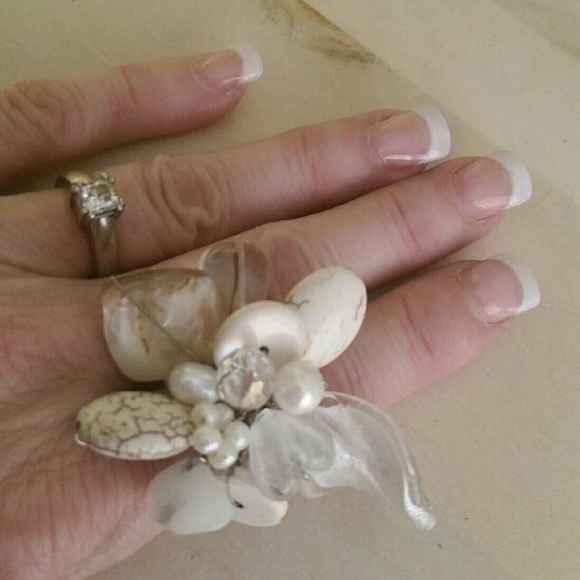 Unique adjustable ring