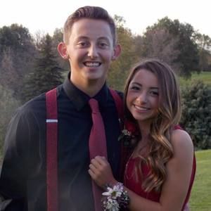 Meet your Posher, Cayla